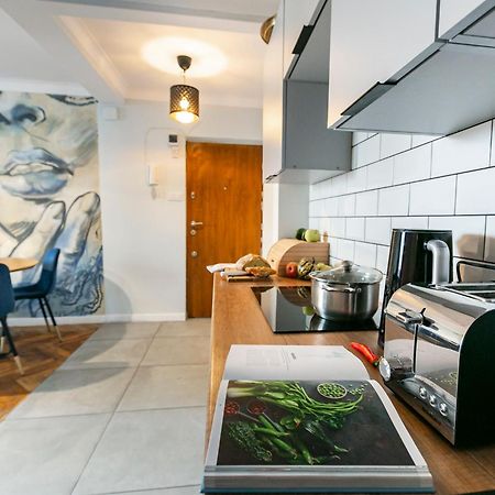 Nowogrodzka 78 - Apartament Dla 4 Osob - 200M Od Szpitala Klinicznego Na Lindleya - 1Km Do Dworca Centralnego - Wifi - Smart Tv 45 Cali Варшава Экстерьер фото