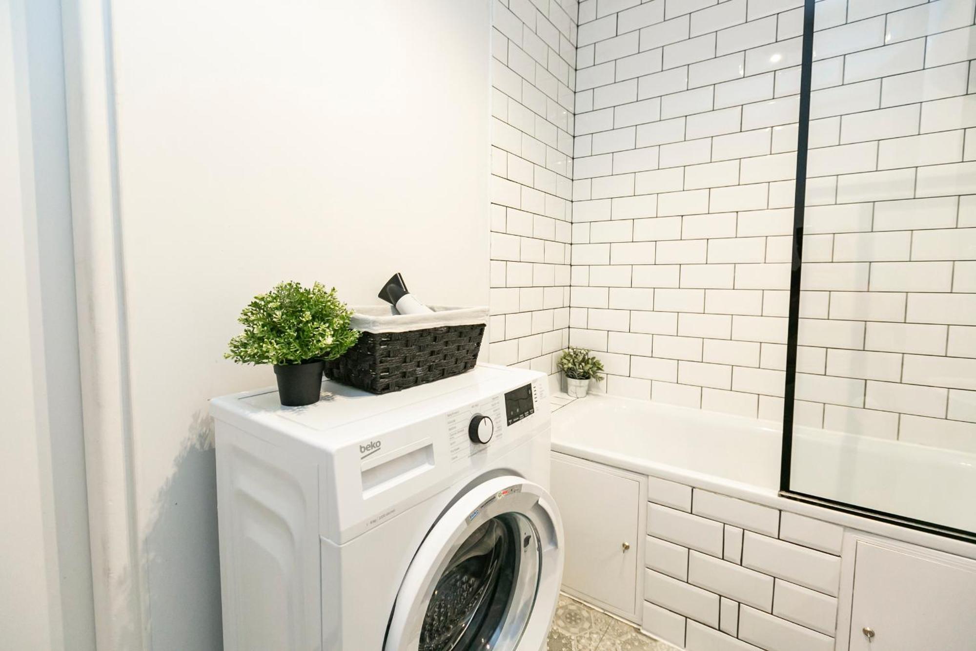 Nowogrodzka 78 - Apartament Dla 4 Osob - 200M Od Szpitala Klinicznego Na Lindleya - 1Km Do Dworca Centralnego - Wifi - Smart Tv 45 Cali Варшава Экстерьер фото